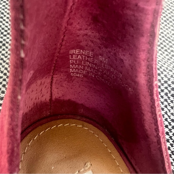 Steve Madden Irenee sz 9 faux suede low stacked sandals in deep pink, fuchsia - Picture 7 of 8